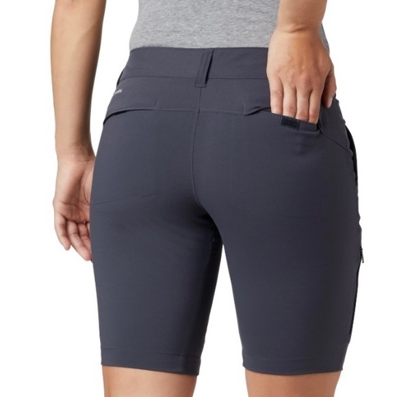 Columbia Saturday Trail Omni Shield Long Shorts Lightweight Size 2 Navy Blue - Picture 2 of 16